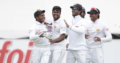 Lahiru Kumara struck twice in his third over, South Africa v Sri Lanka, 2nd Test, Cape Town, January 2, 2017