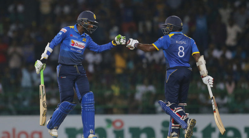 Upul Tharanga and Kusal Perera struck a 65-run opening stand, Sri Lanka v Bangladesh, 1st T20I, Colombo, April 4, 2017 ©Associated Press