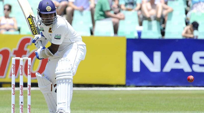 Mahela-Jayawardene-reached-10000-runs-in-Tests-South-Africa-v-Sri-Lanka-2nd-Test-Durban-1st-day-December-26-2011.jpg