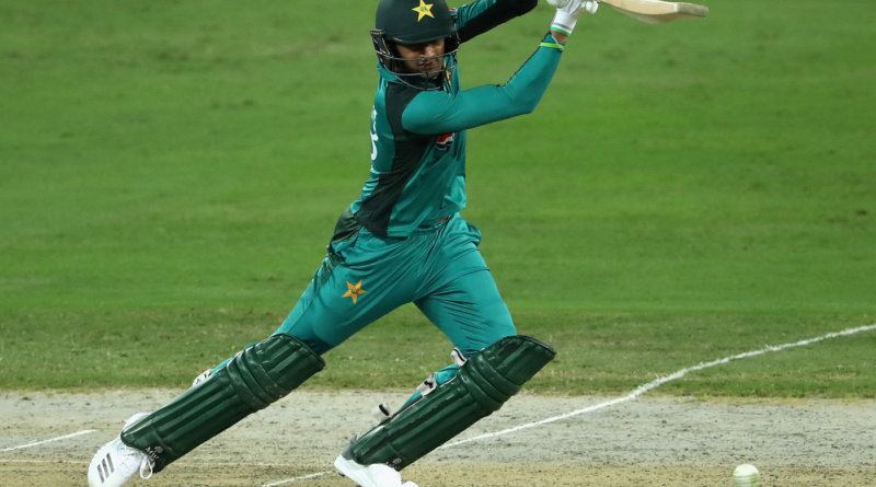 Shoaib Malik leans into a cover drive © Getty Images