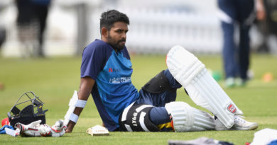 Lahiru Thirimanne waits for his turn in the nets © Getty Images