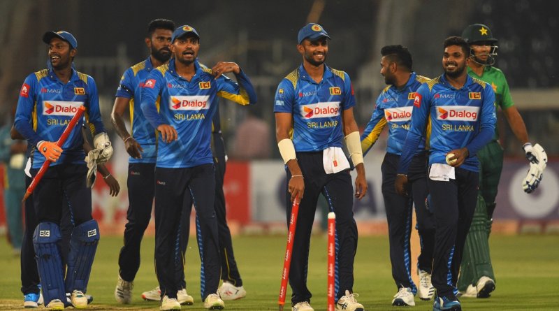Sri Lanka's players get together after sealing the series © Sri Lanka Cricket