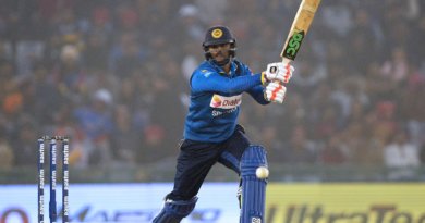 Sri Lanka batsman Asela Gunaratne plays a shot during the second One Day International (ODI) cricket match between India and Sri Lanka at The Punjab Cricket Association Stadium in Mohali on December 13, 2017. / AFP PHOTO / SAJJAD HUSSAIN / ----IMAGE RESTRICTED TO EDITORIAL USE - STRICTLY NO COMMERCIAL USE----- / GETTYOUT