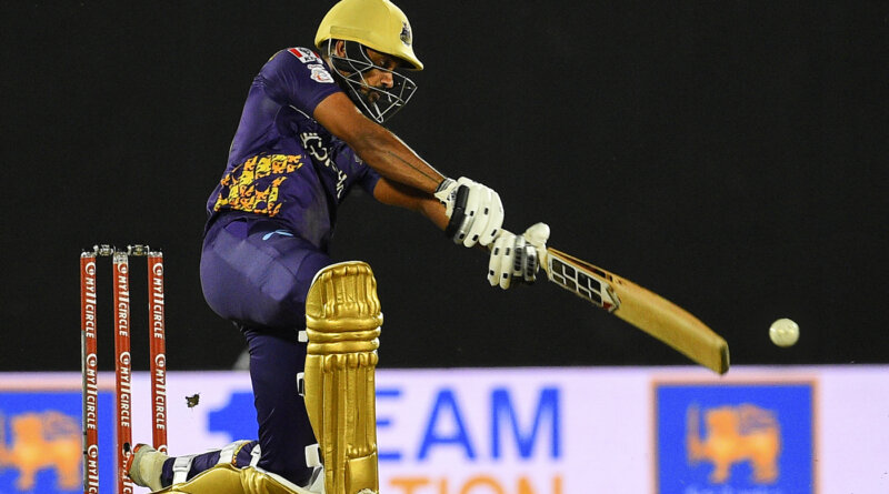 Danushka Gunathilaka frees his arms, Galle Gladiators vs Kandy Tuskers, LPL, December 10, 2020 ©LPL