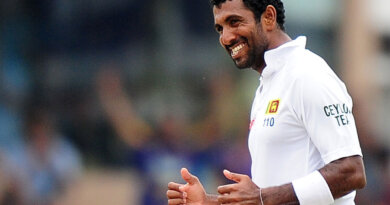 Dhammika Prasad provided two early breakthroughs, Sri Lanka v Pakistan, 2nd Test, Colombo, 4th day, August 17, 2014 ©AFP