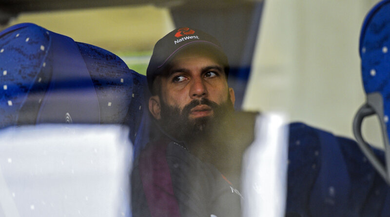 Englands Moeen Ali sits inside a bus upon his arrival at the Rajapaksa international airport in Mattala on January 3, 2021, as England's cricket team returned to Sri Lanka to play two Tests abandoned in March due to the Covid-19 coronavirus pandemic. (Photo by Ishara S. KODIKARA / AFP) (Photo by ISHARA S. KODIKARA/AFP via Getty Images)