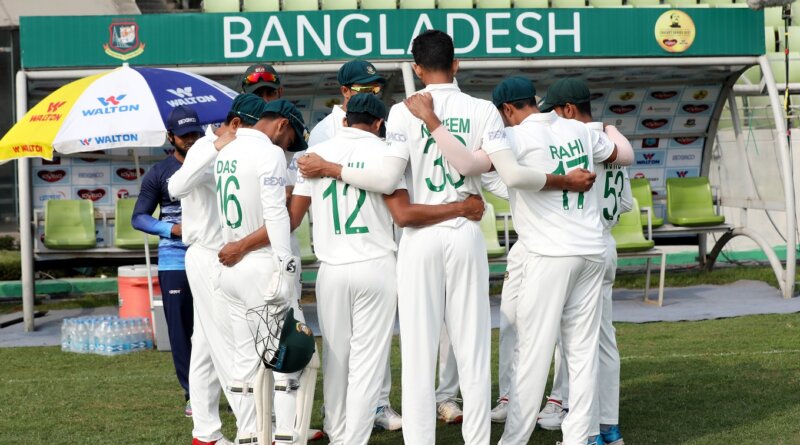 Bangladesh players in a huddle before play, Bangladesh vs West Indies, 2nd Test, Dhaka, 4th day, February 14, 2021 ©Raton Gomes/BCB