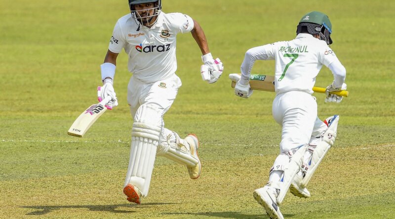 Najmul Hossain Shanto and Mominul Haque sprint across for a run, Sri Lanka vs Bangladesh, 1st Test, Pallekele, 1st day, April 21, 2021 ©AFP/Getty Images