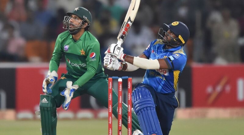 Bhanuka Rajapaksa plays a slog sweep, Pakistan v Sri Lanka, 2nd T20I, Lahore, October 7, 2019© Getty Images