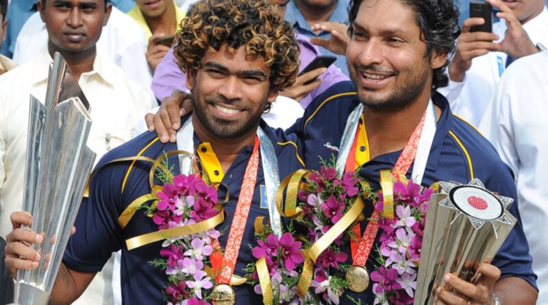 Kumar Sangakkara and Lasith Malinga returned to a heroes' welcome in Colombo © AFP