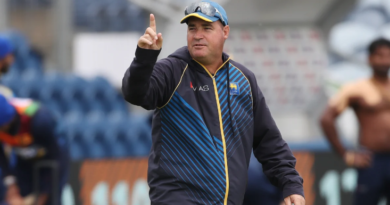 Mickey Arthur gives his final decision during a nets session•Jun 21, 2021•PA Images via Getty Images