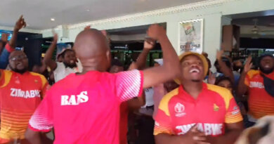 Zimbabwe fans celebrating their teams Super 12 Qualification