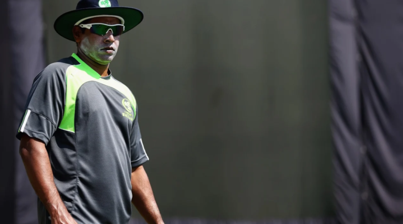 Chaminda Vaas observes a training session•Mar 07, 2016•Getty Images