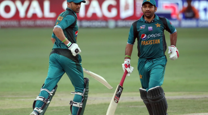 Shoaib Malik and Sarfraz Ahmed run between the wickets•Sep 23, 2018•Associated Press
