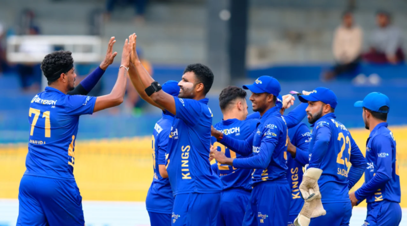 Thisara Perera celebrates a wicket with his team-mates•Dec 21, 2022•SLC