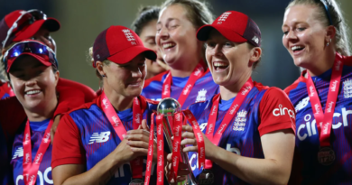 Heather Knight lifts the trophy after the 3rd T20I against India•Jul 14, 2021•Getty Images