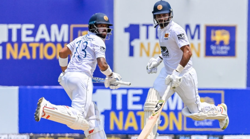 Kusal Mendis and Dimuth Karunaratne during their century stand•Apr 16, 2023•AFP/Getty Images