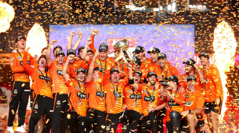 An ecstatic Perth Scorchers squad celebrate their title victory•Jan 28, 2022•Getty Images