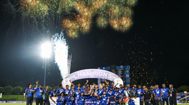 The victorious Jaffna Stallions players with the trophy•Dec 16, 2020•Jaffna Stallions