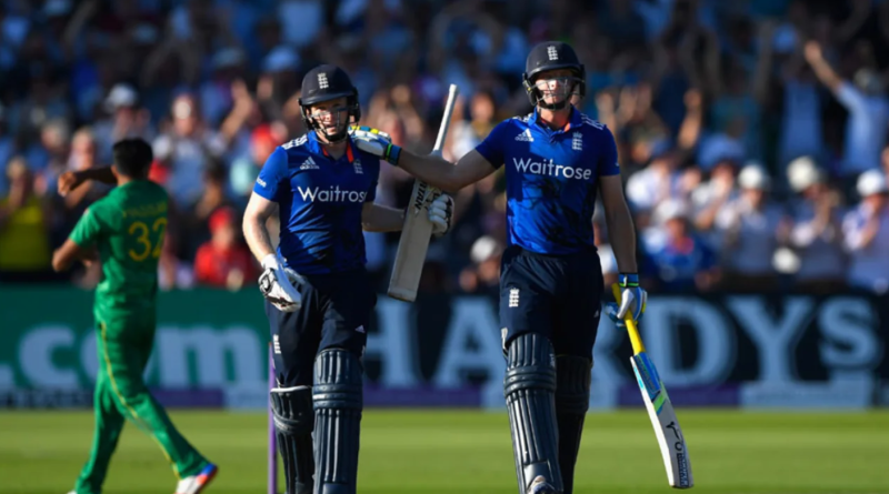 Eoin Morgan and Jos Buttler walk off after their record-breaking efforts•Aug 30, 2016•Getty Images