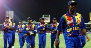The hero of the day, Muralitharan, leads the triumphant Lankan team off the field•Oct 27, 2000•ESPNcricinfo Ltd