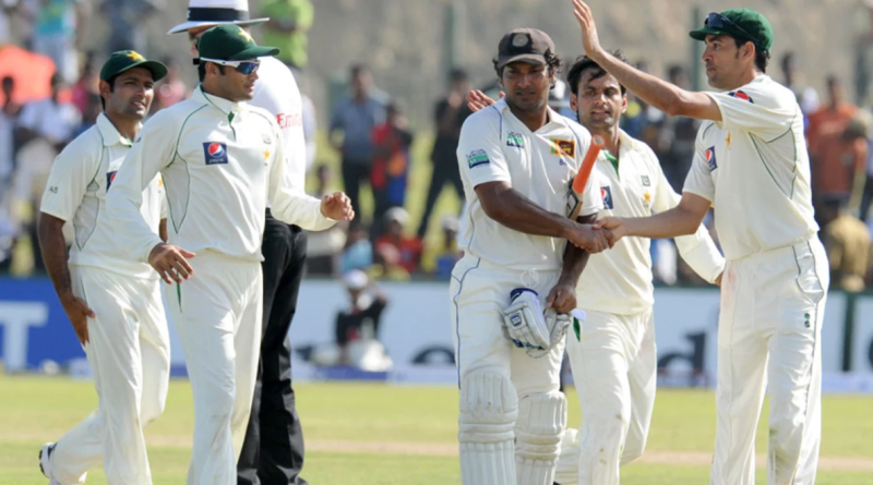 The Pakistan players congratulate Kumar Sangakkara after his unbeaten 199•Jun 23, 2012•AFP